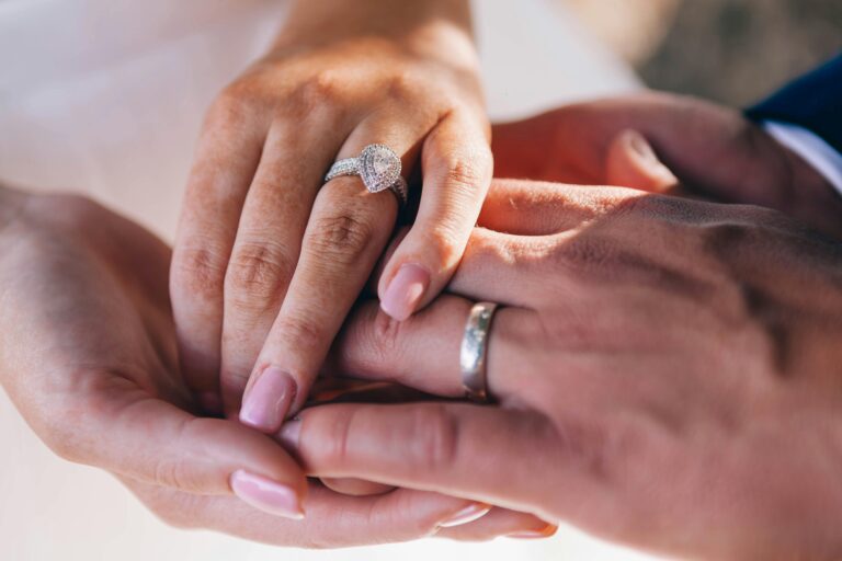 Wedding Ring Metals Explained: Gold, Platinum, Rose Gold
