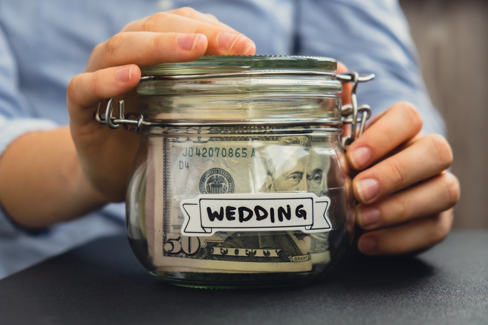 Wedding venue budgeting tips for 2026 couples
